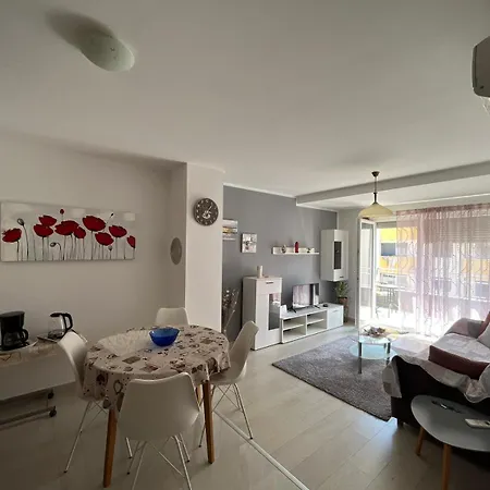 Pink Sky Apartment Pula
